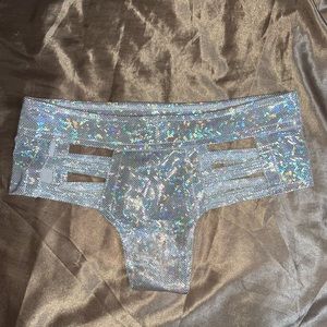 Disco wrap around top & booty short!